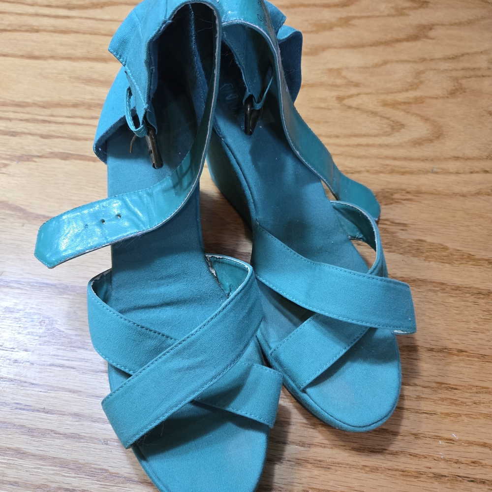 Divided Turquoise Heeled Sandals